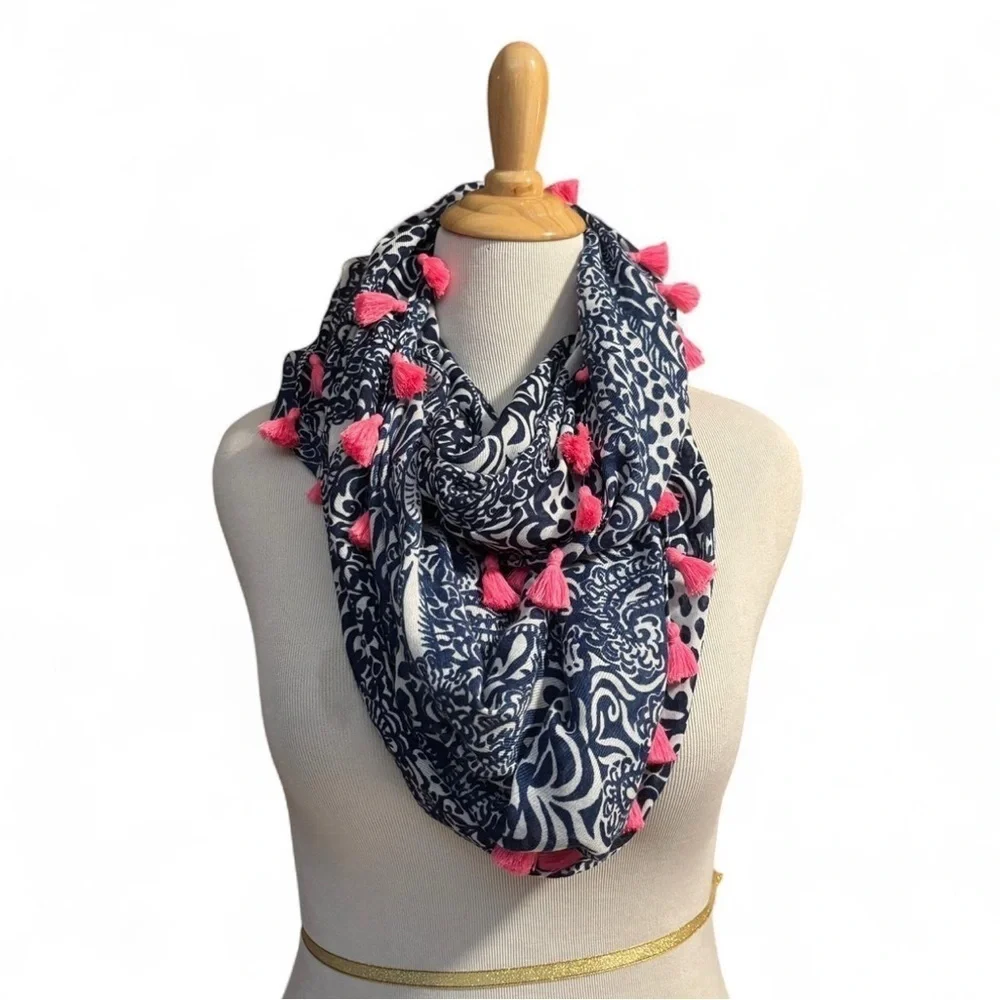 Lilly Pulitzer Tasseled Resort Infinity Scarf Blue Paisley Elephants Lightweight
